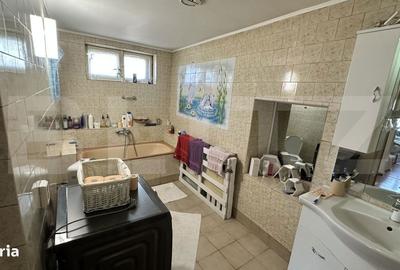Casă cu 4 camere în Uroi - 1