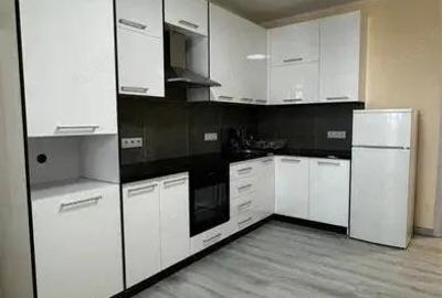 Apartament cu 3 camere decomandat în Apărătorii Patriei - 3