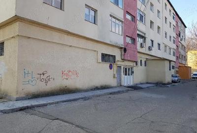 Spațiu comercial, de 442 mp, în Nord - 5