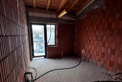 Casă cu 4 camere cu Teren 550 Mp în George Enescu - 2