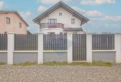 Casa Individuala 5 Camere in Tarlungeni - Zona Centrala - Penny, Pepco - 2