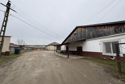Spațiu comercial, de 583 mp, în Central - 4