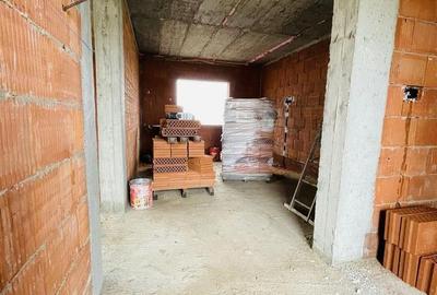 Casă cu 4 camere cu Teren 300 Mp în Cihei - 3