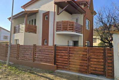 Casă cu 4 camere în Central - 1