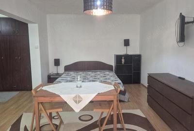 Garsonieră semidecomandată în Titan