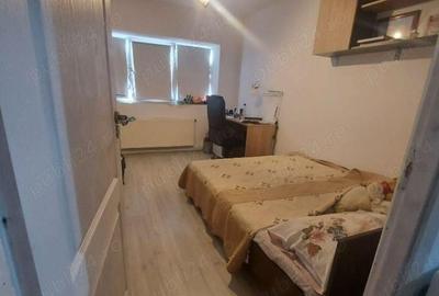 Vanzare apartament 3 camere, zona micro 6 - Targoviste - 3