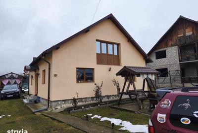 Casă cu 5 camere cu Teren 1000 Mp în Lerești - 12