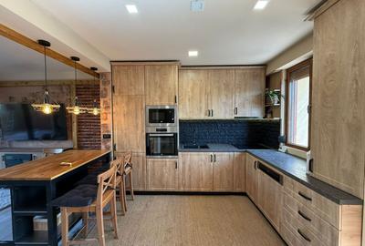 Apartament cu 3 camere decomandat în Central - 3