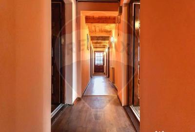 Casă cu 6 camere cu Teren 463 Mp în Sud - 18