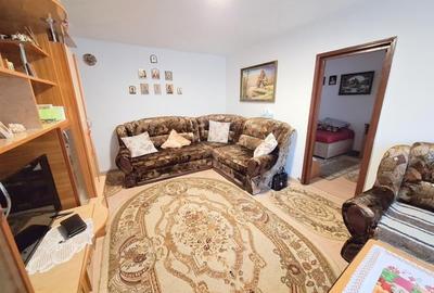 Apartament 2 camere, utilat, cu beci, zona Narcisa - 2