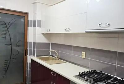 Apartament cu 3 camere decomandat în Micro 17 - 2
