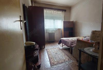 Apartament de vanzare cu 3 camere la parter - 4
