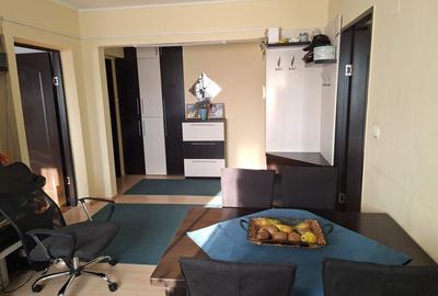 Apartament cu 2 camere decomandat în Rogerius