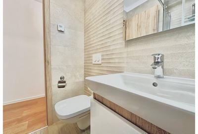 Apartament cu 3 camere decomandat în Tractorul - 9