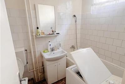 Apartament 2 camere de vânzare, ultracentral  Ploiesti, zona 0 - 12