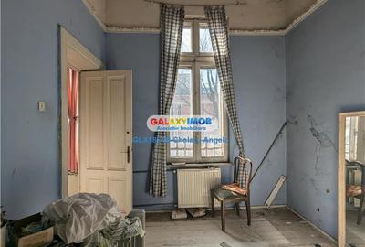 Casă cu 8 camere cu Garaj în Unirii - 16