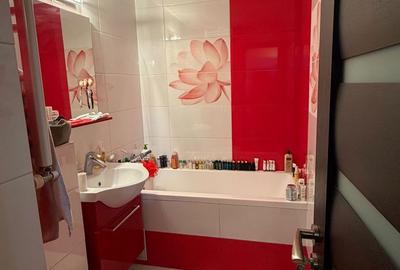 Apartament cu 3 camere în Orașul Nou