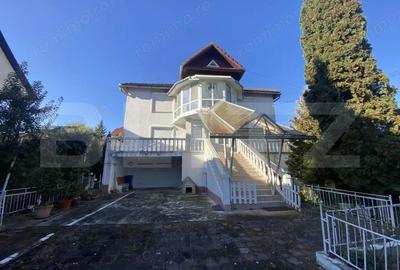 Casa spa?ioasa 350 mp utili, curte amenajata ?i garaj Casa spa?ioasa 350 mp utili, curte amenajata ?i garaj - 1