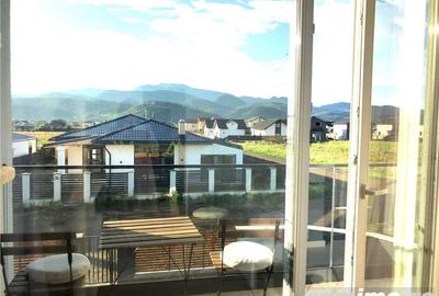 Casă cu 4 camere cu Canalizare în Cristian