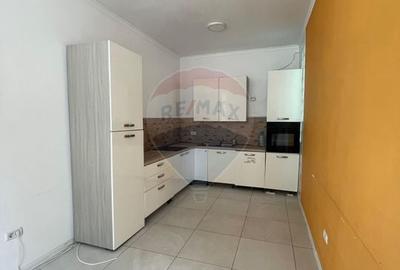 Casa / Spatiu comercial cu 6 camere de inchiriat in zona centrala - 13