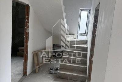 Apartament cu 3 camere decomandat în Ghiroda - 1