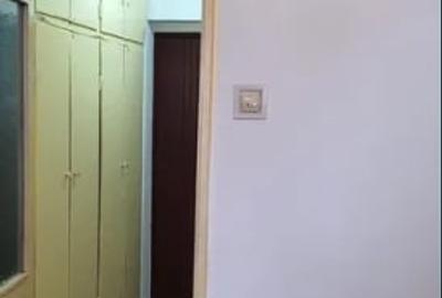 Garsonieră semidecomandată în Titan