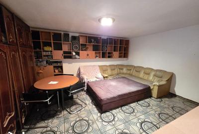 Apartament cu 4 camere decomandat în Micro 3 - 6