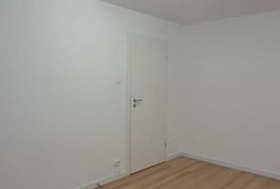 Apartament cu 2 camere decomandat în P-ța Victoriei - 2