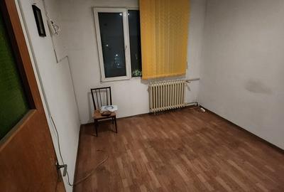 Apartament cu 4 camere decomandat în Berceni - 6