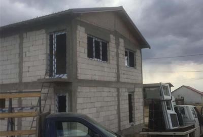 Casă cu 4 camere cu Teren 655 Mp în Braniștea - 2