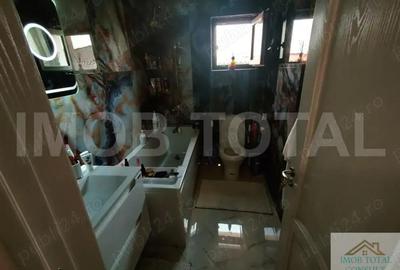 Apartament 3 camere , Zona Targul Saptamanal