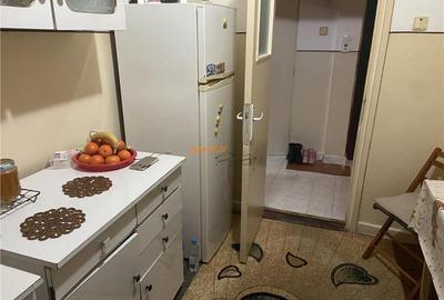 Apartament trei camere , zona Cartier Sud , 55 mp , curat - 9