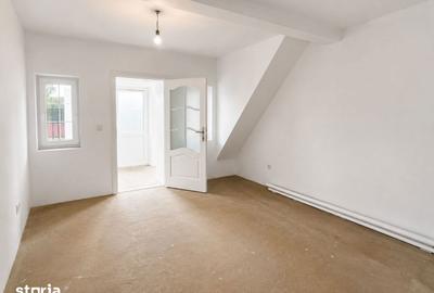 Casă cu 3 camere cu Teren 2233 Mp în Sânmartin - 6