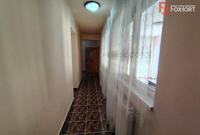 Casă individuală cu 6 camere cu Canalizare în Girocului - 14