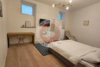 Apartament cu 4 camere decomandat în Romană - 10