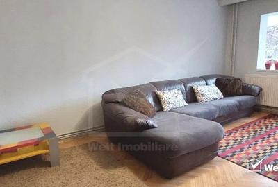 Apartament 3 camere, etaj intermediar, P-ta Cipariu