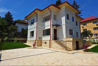 Casa de inchiriat in zona centrala a ramnicului