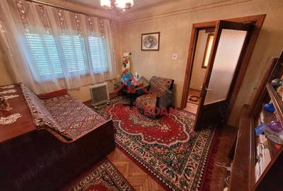 Casă cu 4 camere în Băicoi - 5