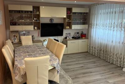 Apartament cu 4 camere decomandat în Săvinești - 4