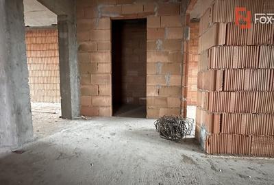 Duplex cu 5 camere cu Canalizare în Dumbrăvița - 4