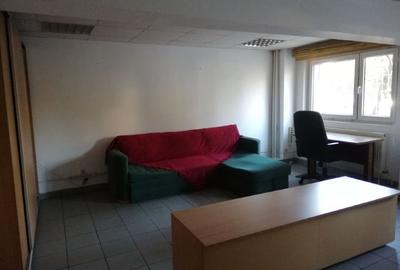 Garsonieră semidecomandată, mobilată în 13 Septembrie - 2