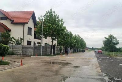 Teren de 5000 mp, în Central