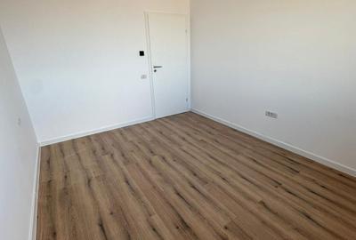 Casă cu 4 camere în Moșnița Veche - 8