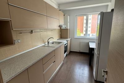 Apartament cu 2 camere decomandat, mobilat în Berceni