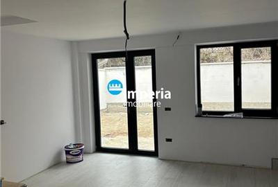 Duplex cu 4 camere cu Canalizare în Bucium - 2