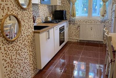 Apartament cu 2 camere semidecomandat, mobilat în 1 Mai - 2