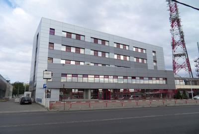 Birou, 6600 mp în Păcii