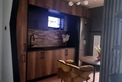 Apartament cu 3 camere decomandat, mobilat în Micro 4 - 13
