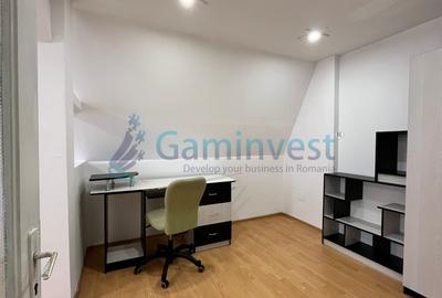 Apartament cu 4 camere decomandat, mobilat în Nufărul - 12