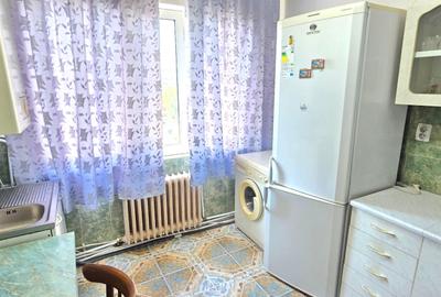 De inchiriat Apartament 3 camere, decomandat, mobilat, Alexandru, statie tramvai - 2